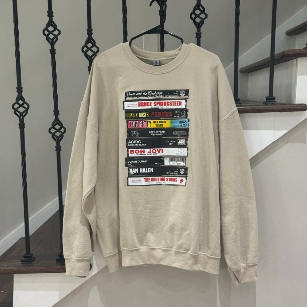 Gildan 80s Rock Cassette Tape Graphic Sweatshirt 2XL Cream